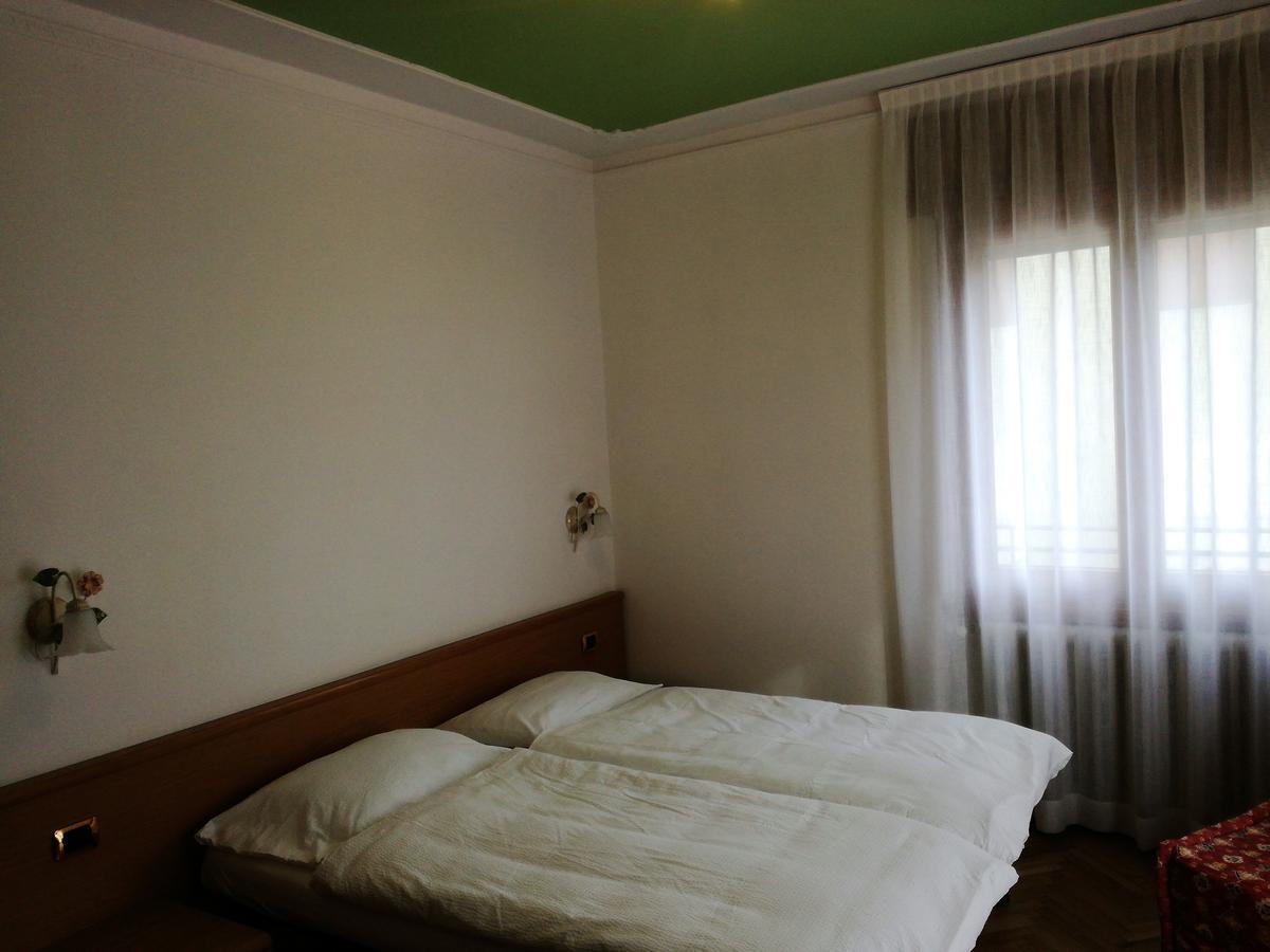 Green Base Hotel B&B Malè Esterno foto